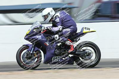 media/Apr-18-2025-CVMA Friday Practice (Fri) [[88baa45499]]/Racer 3/Session 4 Front Straight Speed Pans/